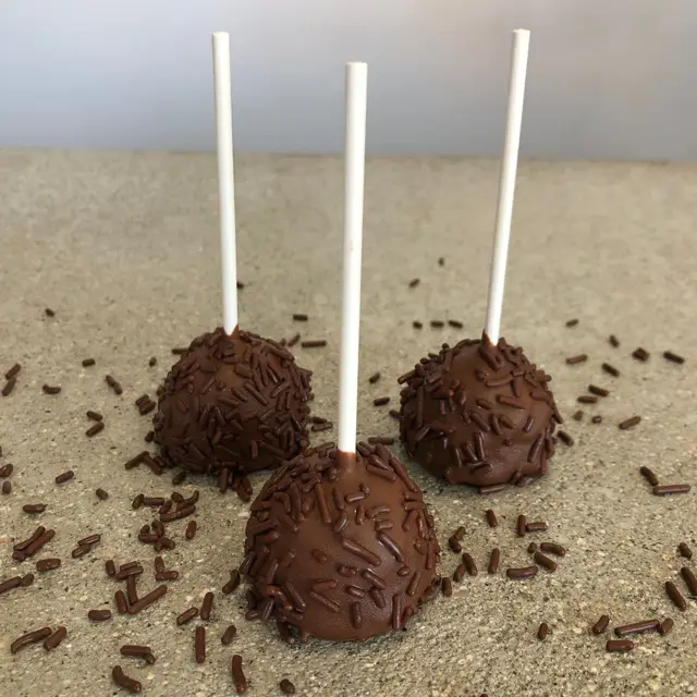 Chocolate cake pops with chocolate shavings