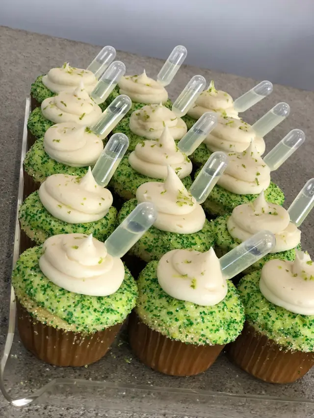 Cupcakes with green frosting